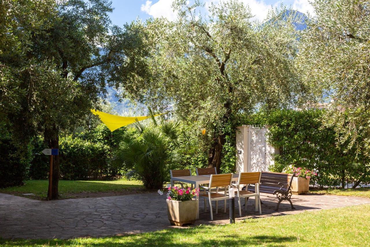Lake House La Gemma Riva del Garda Eksteriør bilde